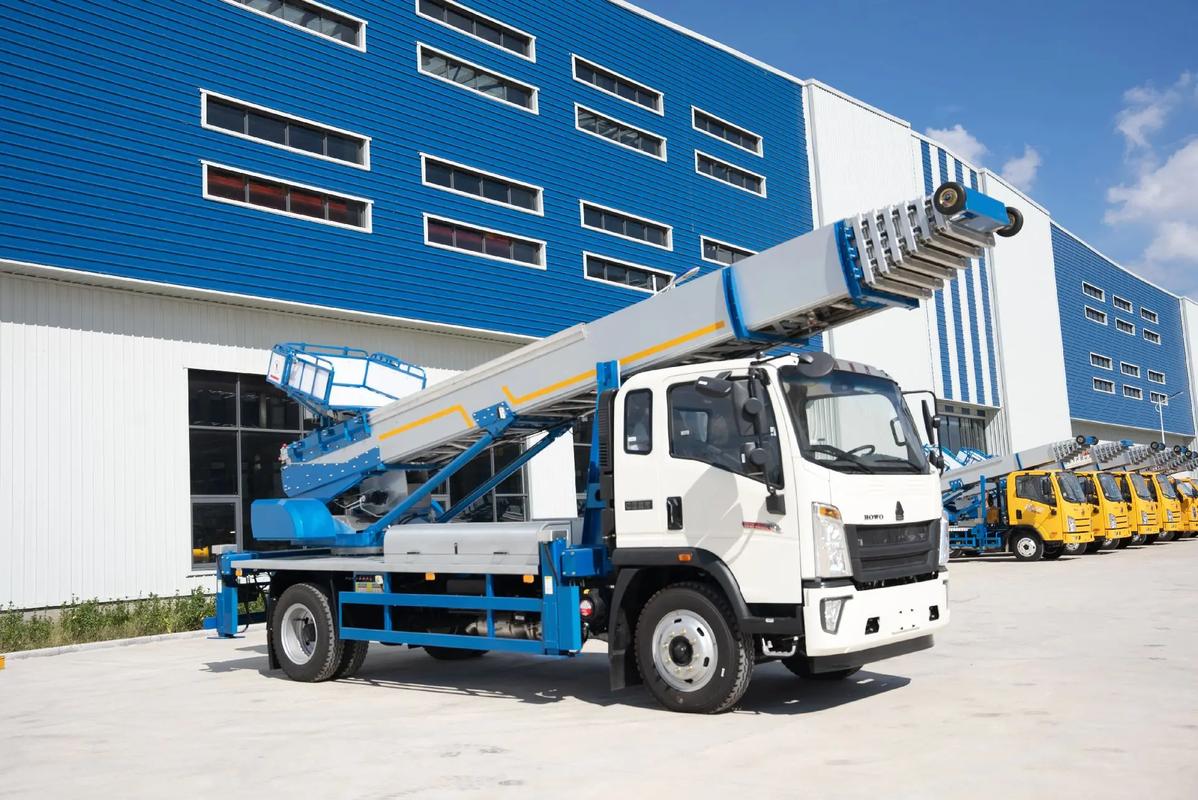 深泽县出租云梯车高空作业车 建筑垃圾搬运